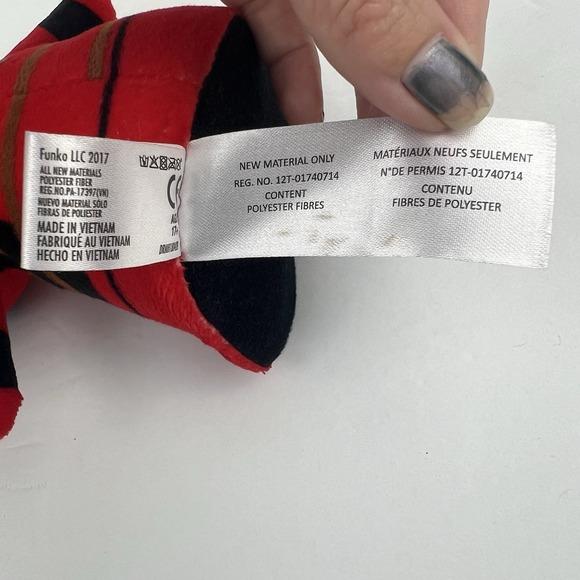 Funko Deadpool Plush Figure Marvel Super Cute Plushies Toy‎ Collectible 7.5" Red - Picture 8 of 10